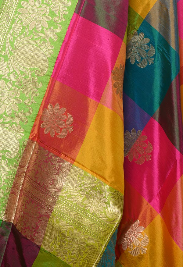 Multicolor checkerd katan silk handwoven banarasi dupatta with flower buta (2) Close up