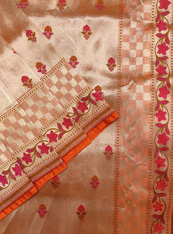Peach Katan silk tissue handloom Banarasi saree with mini flower booti (2) close up