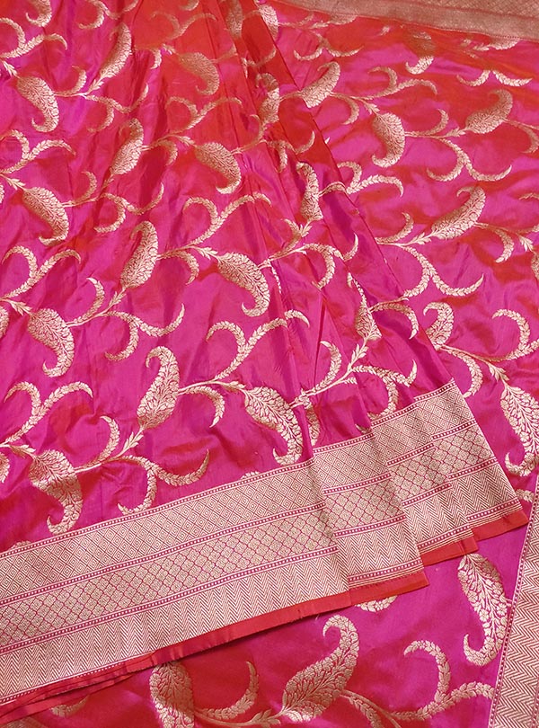 Pink Katan silk handloom Banarasi saree with paisley jaal (3) center