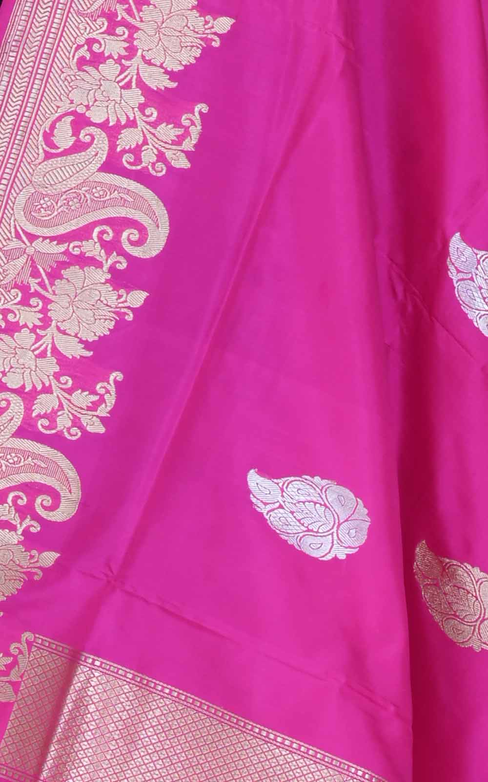 Pink Katan silk handwoven Banarasi dupatta with paisley buta (2) closeup