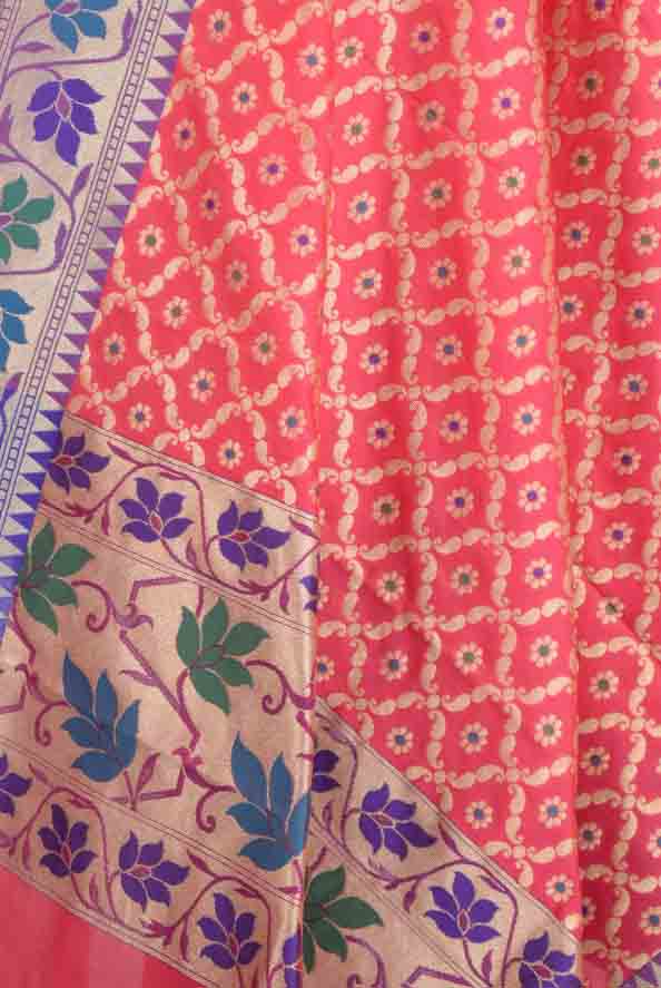 Pink Banarasi Dupatta with leaf jaal and floral motifs (2) Closeup
