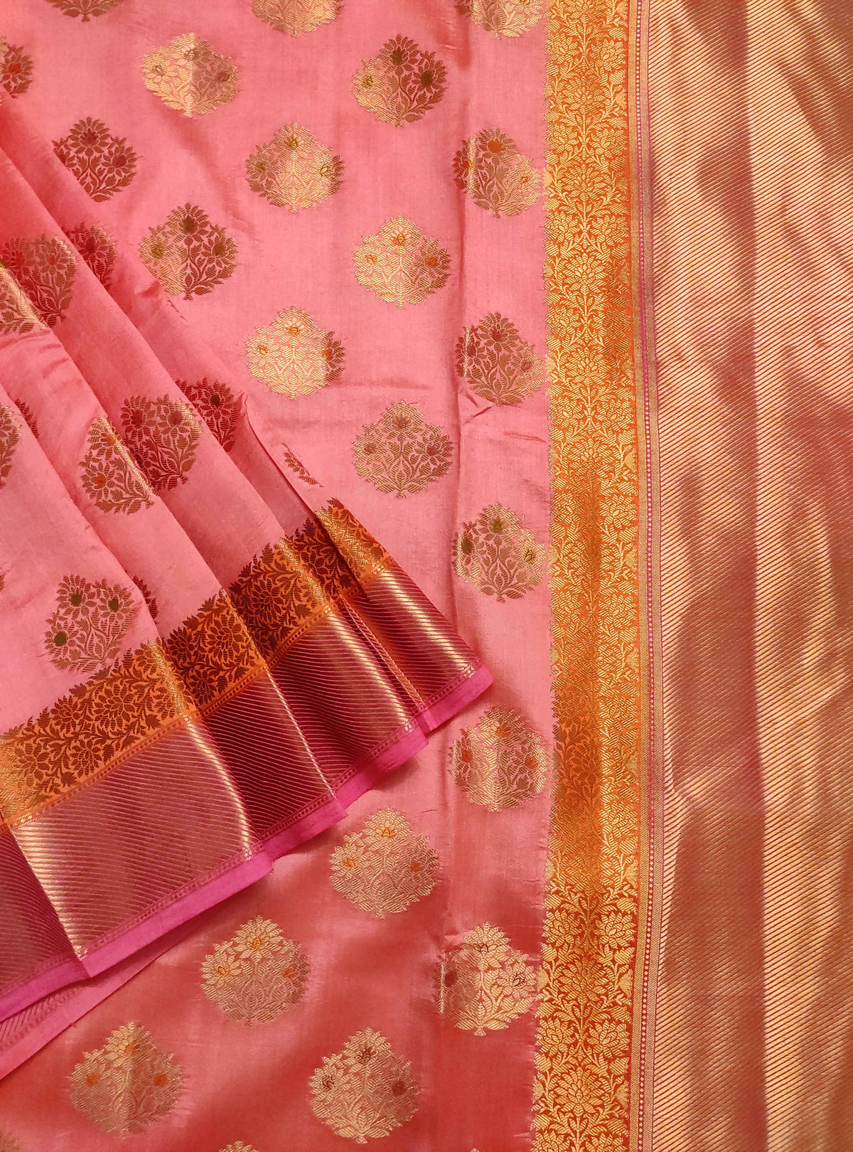 Pink muga chiniya silk Banarasi saree with handpainted meenedar flower booti (2) Close up