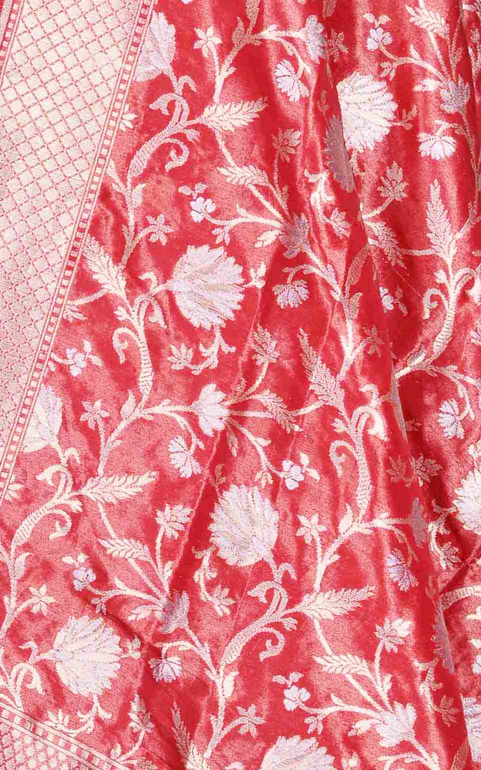 Red katan silk tissue Banarasi dupatta with sona rupa floral jaal (2) Close up