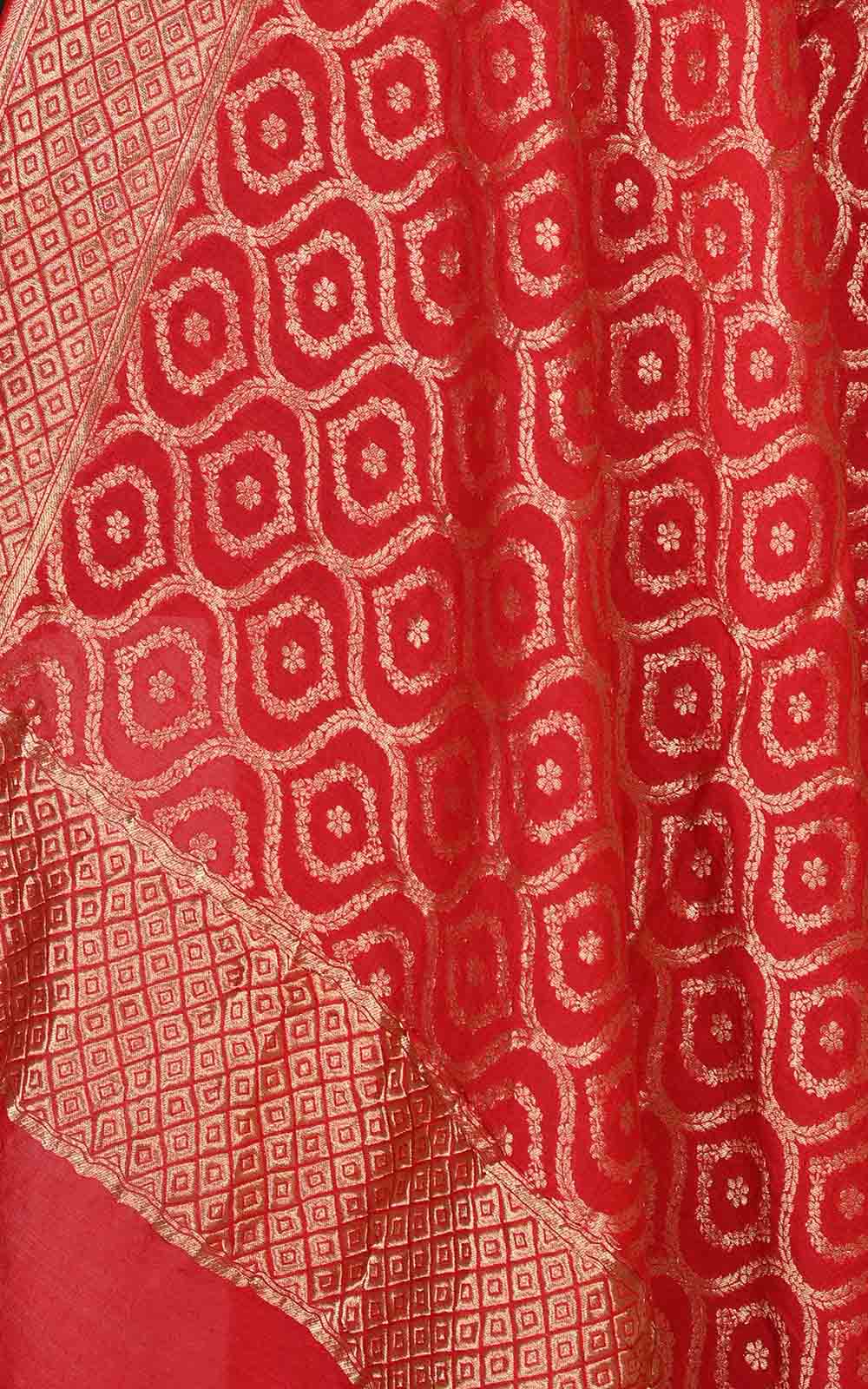 Red muga silk Banarasi dupatta with ogee jaal (2) Close up