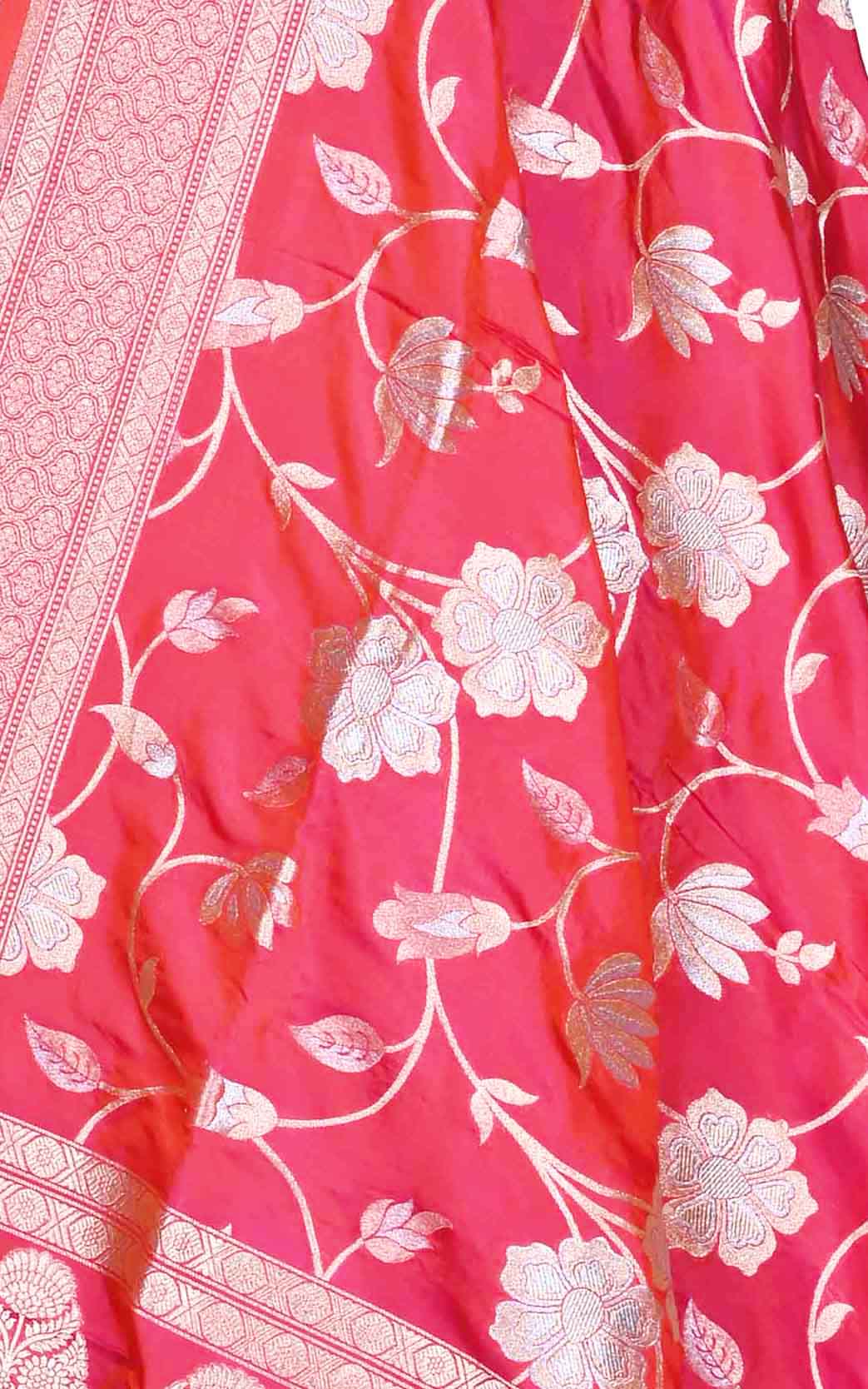 Salmon Katan silk Banarasi dupatta with sona rupa flower jaal (2) Close up