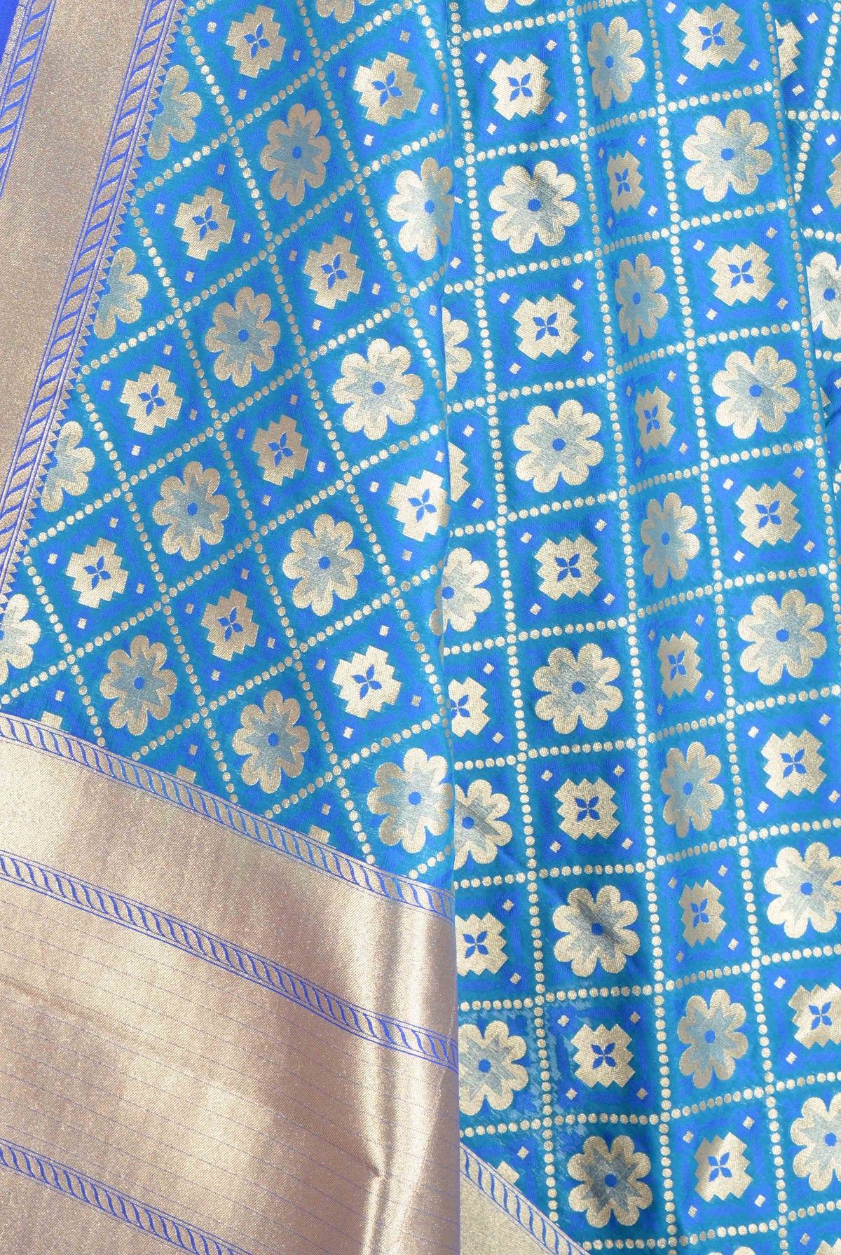 Sky Blue Banarasi dupatta with floral and plus motifs (2) Close up