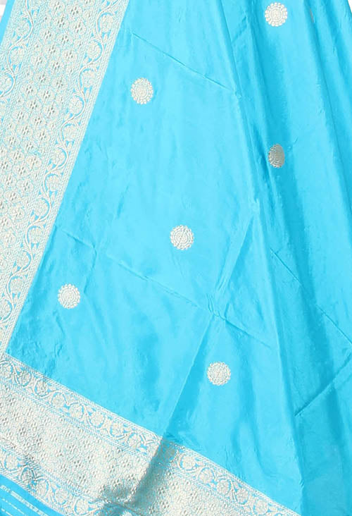 Turquoise Katan Silk Handwoven Banarasi dupatta with kaduwa round booti (2) closeup