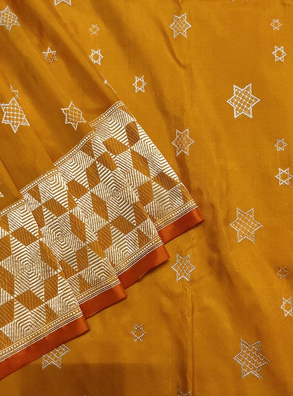 Yellow Katan silk handloom Banarasi saree with sona rupa star booti (2) close up