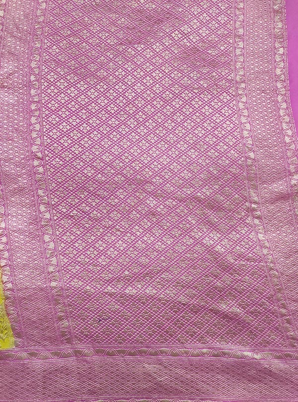Yellow Khaddi georgette handwoven Banarasi saree with flower boota jaal (4) anchal