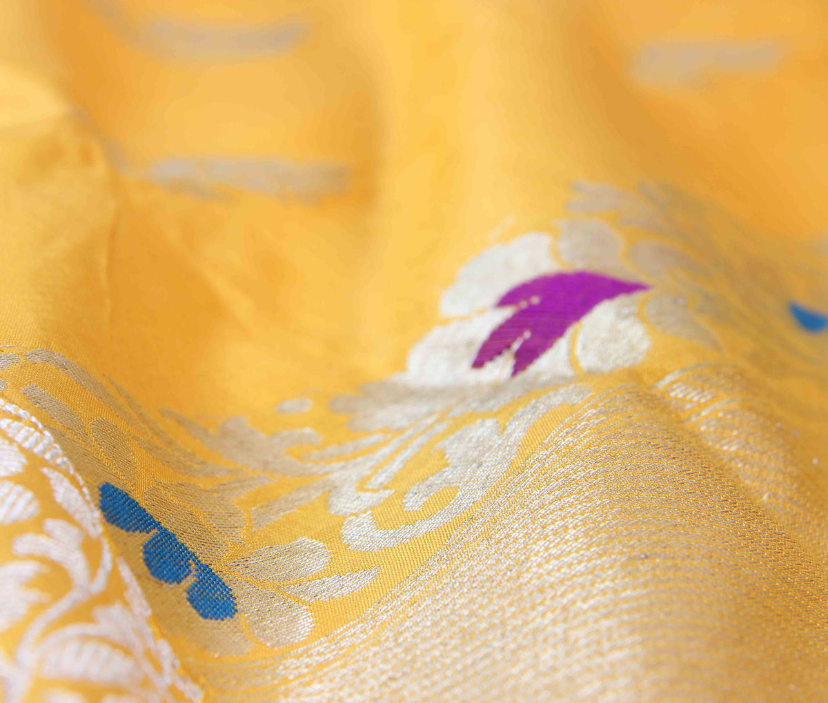 Yellow Katan Silk Handwoven Banarasi saree with flower boota (3) Close up