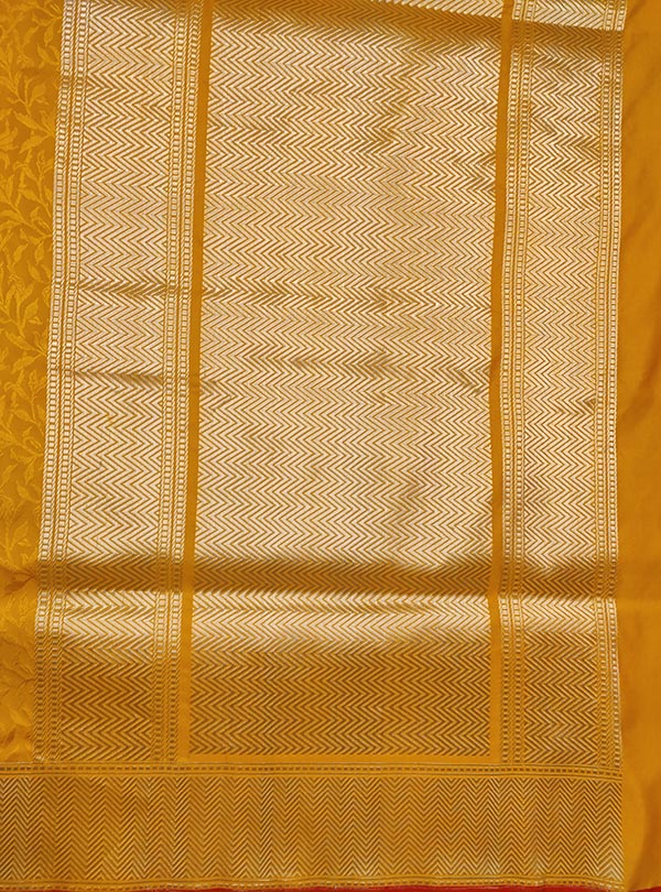 Yellow katan silk tanchoi Banarasi saree with kaduwa woven bird booti (4) anchal